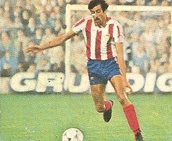 Liga 82-83. Mesa (Sporting de Gijón). Ediciones Este.