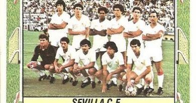 Liga 84-85. Alineación Sevilla F. C. Ediciones Este.