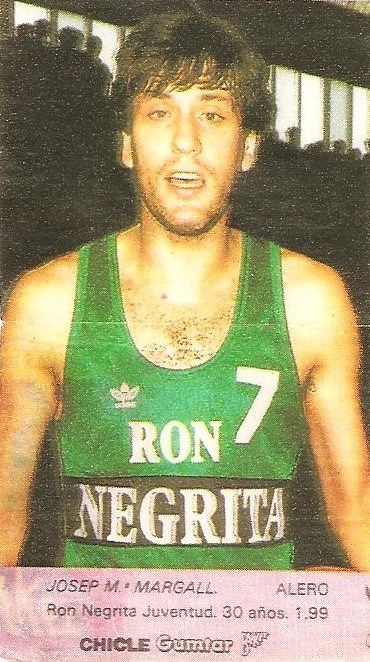 Liga Baloncesto 1985-1986. Josep María Margall (Ron Negrita Juventud). Chicle Gumtar.Margall (Ron Negrita Juventud). Chicle Gumtar.