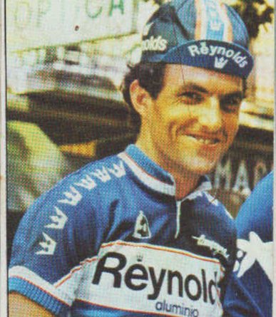 Vuelta ciclista Nº21 Angel Arroyo (Reynolds). Editorial J. Merchante. 📸: Grupo de Facebook "Nuestros álbumes de cromos".