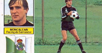 Liga 82-83. Moncalean (Racing de Santander). Ediciones Este. 📸: Grupo de Facebook Nuestros álbumes de cromos.