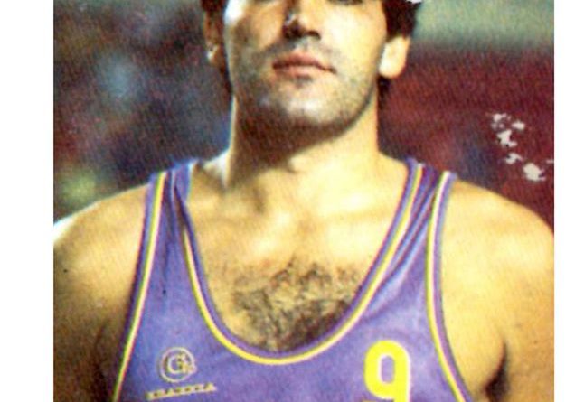 Liga Baloncesto 1984-1985. .Jesús Llano (Forum Valladolid). Editorial Eurocrom. 📸: Grupo de Facebook Nuestros álbumes de cromos.