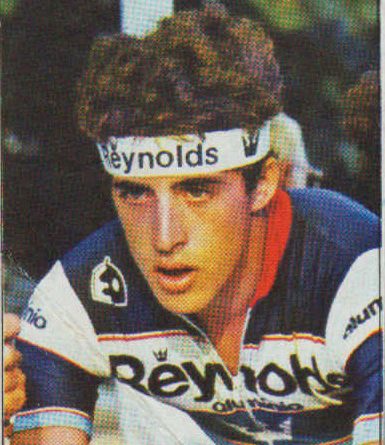 1983. Vuelta Ciclista - Ases Internacionales del Pedal. Pedro Delgado (Reynolds). (Editorial J. Merchante - Chocolates Hueso). 📸: Grupo de Facebook Nuestros álbumes de cromos.