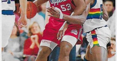 Cromos NBA 1992 - 1993. Stanley Roberts (Los Angeles Clippers). Upper Deck. 📸: Emilio Rodríguez Bravo.