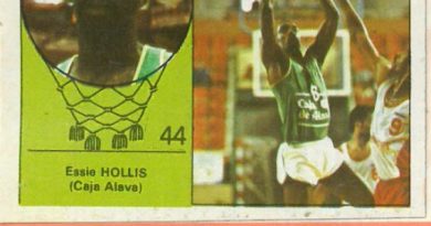 Campeonato Baloncesto Liga 1984-1985. Essie Hollis (Caja Álava). Ediciones J. Merchante - Clesa. 📸: Emilio Rodríguez Bravo.