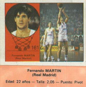 Campeonato Baloncesto Liga 1984-1985. Fernando Martín (Real Madrid). Ediciones J. Merchante - Clesa. 📸: Emilio Rodríguez Bravo.