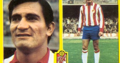Liga 72-73. Aguirre Suárez (Granada C.F.). Ediciones Este. 📸: Toni Izaro.