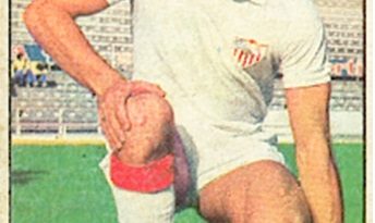 Liga 76-77. Plaza (Sevilla F.C.). Ediciones Este. 📸: Toni Izaro.