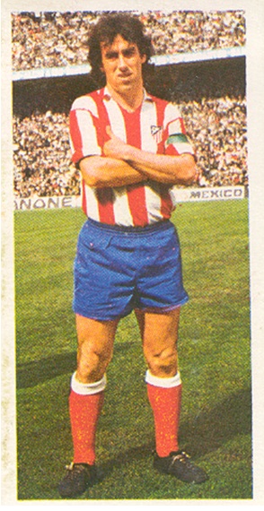 Liga 75-76. Adelardo (Atlético de Madrid). Ediciones Este. 📸: Toni Izaro.