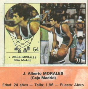 Campeonato Baloncesto Liga 1984-1985. J. Alberto Morales (Caja Madrid). Ediciones J. Merchante - Clesa. 📸: Emilio Rodríguez Bravo.