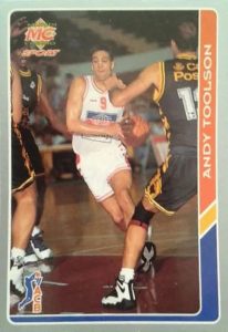 ACB 94-95. Andy Toolson (Amway Zaragoza). Editorial Mundicromo. 📸: Antonio Jiménez.