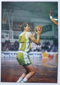 Basket 91 ACB. Brian Jackson (Huesca Magia). Ediciones Panini. 📸: Ramón Martín Lozano.