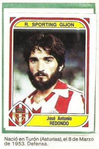 Liga 83-84. Redondo (Real Sporting de Gijón). Editorial Panini. 📸: Antonio Fernández.