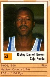 Basket 90 ACB. Ricky Brown (Caja Ronda). Ediciones Panini. 📸: Grupo de Facebook Nuestros álbumes de cromos.