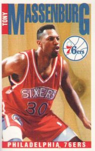 NBA 1996-1997. Tony Massenburg (Philadelphia 76ers). Panini. 📸: Jesús Abajo Castellanos.