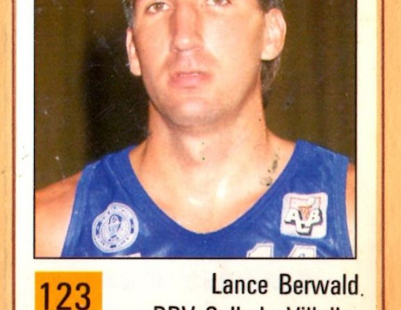 Basket 90 ACB. Lance Berwald (BBV Collado Villalba). Ediciones Panini. 📸: Grupo de Facebook Nuestros álbumes de cromos.