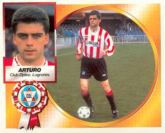 Liga 94-95. Arturo (C.D. Logroñés). Ediciones Este. 📸: Toni Izaro.