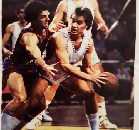 Basket Cromos 88-89. Edu Sabater (Magia de Huesca.) Editorial J. Merchante – Bollycao. 📸: Joan Vidal.